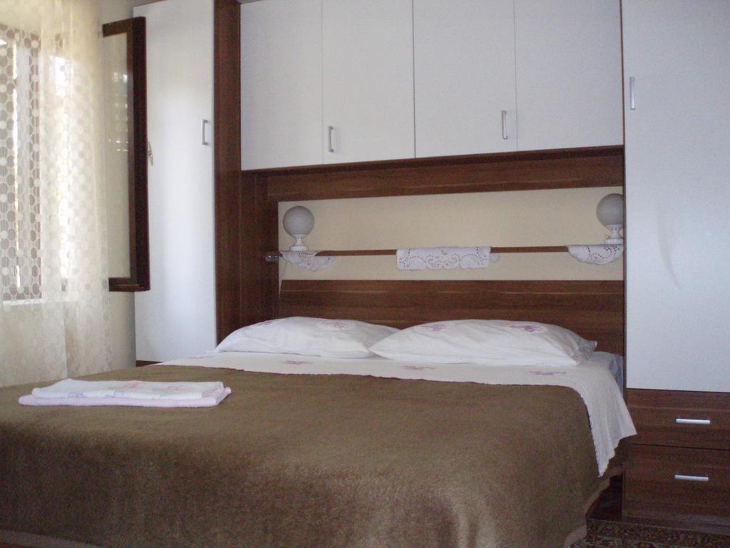 Stone House Gregov Hotel Lumbarda Quarto foto
